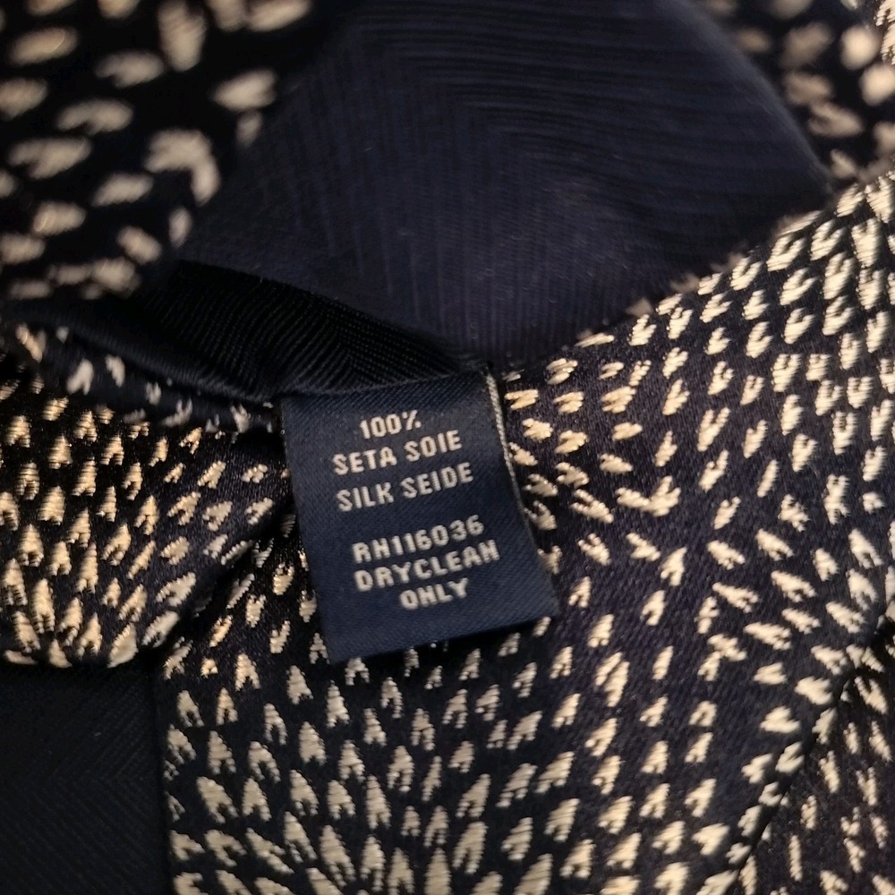 Charles Tyrwhitt 100% Silk Tie Floral Navy - Picture 5 of 8